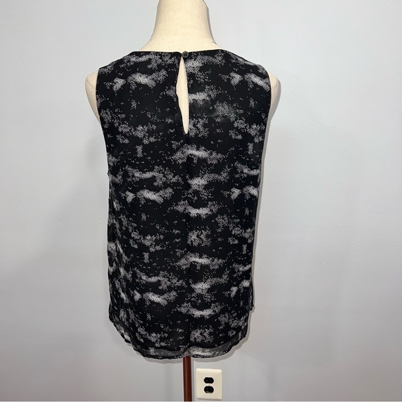 Studio By Badgley Mischka Black Sleeveless Blouse With White Spots - Reemoly - Picture 6 of 9